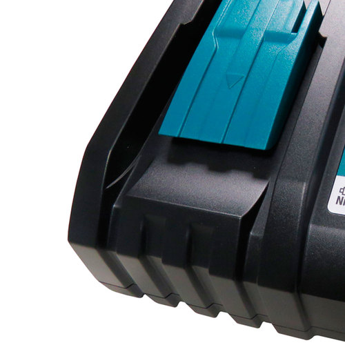 Carregador de baterias de lítio 14,4 e 18 volts - DC18RC 110V/220V Carregador de baterias de lítio 14,4 e 18 volts - DC18RC 110V/220V