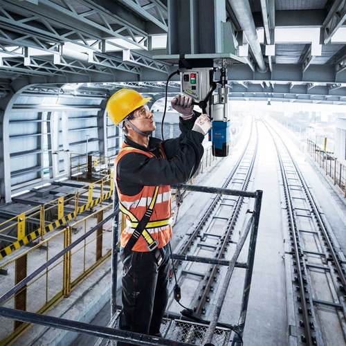 Furadeira com base magn�tica 1.200 watts 2 velocidades - GBM 50-2  220V