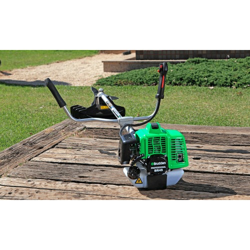 Roçadeira lateral a gasolina 2 hp 40 cc 2 tempos - BR-45 Roçadeira lateral a gasolina 2 hp 40 cc 2 tempos - BR-45