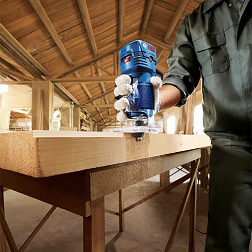 Tupia manual 550 watts com pin�a de 6 mm e 1/4