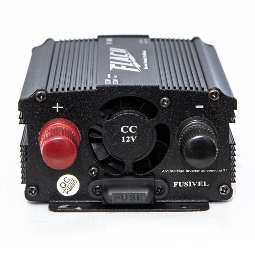 Inversor de tens�o semi senoidal 12/220V 600W Pico-300W nominal 