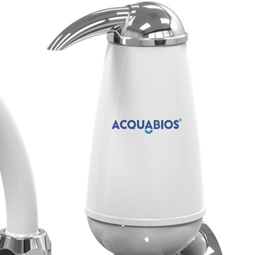 Torneira com filtro bica m�vel de parede quadriseta - Acqua E05