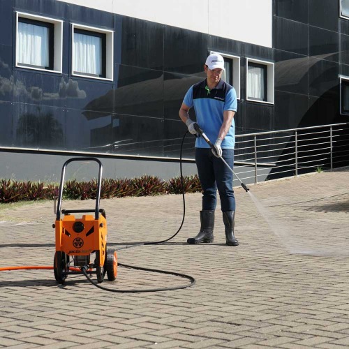 Lavadora de alta pressão 2.175 libras - J7 PRO-S 220V Lavadora de alta pressão 2.175 libras - J7 PRO-S 220V
