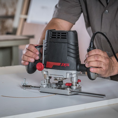 Tupia de coluna 1100W para pinça de 6/8 mm e 1/4 Tupia de coluna 1100W para pinça de 6/8 mm e 1/4