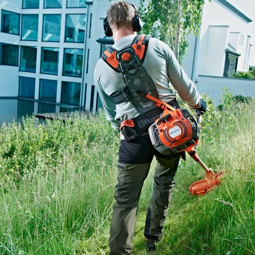 Ro�adeira a gasolina 2,8 hp 45,7cc 2T 545RX + Kit de seguran�a