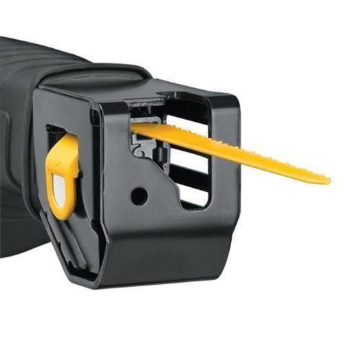 Serra sabre 1.000 watts com velocidade variável - DW304PK-BR 110V Serra sabre 1.000 watts com velocidade variável - DW304PK-BR 110V