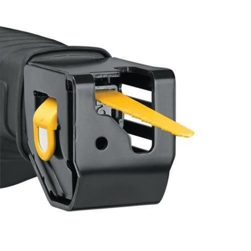 Serra sabre 1.000 watts com velocidade variável - DW304PK-BR 110V Serra sabre 1.000 watts com velocidade variável - DW304PK-BR 110V