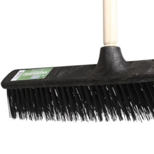 Vassoura tipo gari de piaçava cepa plastica 60 cm Vassoura tipo gari de piaçava cepa plastica 60 cm