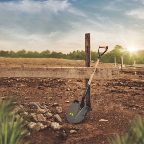 P� de bico com cabo de madeira 74 cm