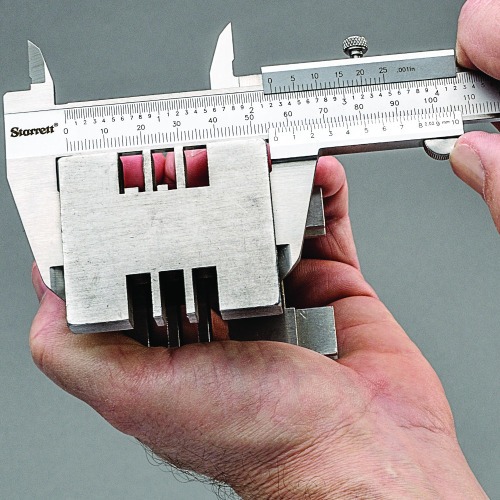 Paqu�metro universal capacidade 200 mm leitura de 0,02 mm
