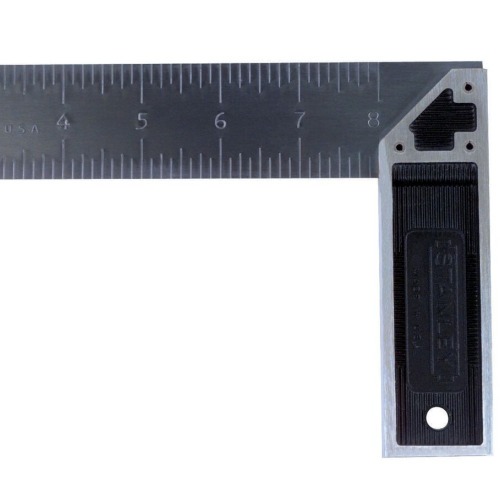 Esquadro de a�o 10