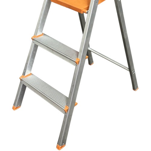 Escada de alum�nio 3 degraus residencial - EDS003