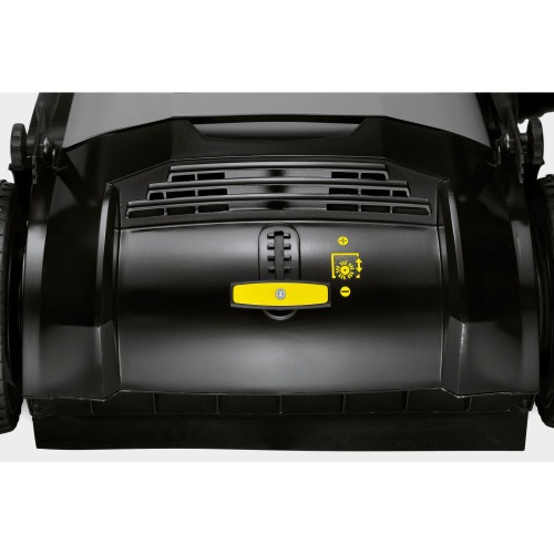 Varredeira de piso manual produ��o de 3680 m�/h com dupla escova - KM70/20 C