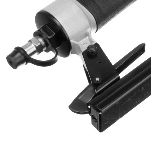 Grampeador pneum�tico 20GA capacidade de 6 a 13 mm