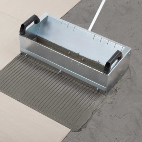 Aplicador de argamassa tipo caixote