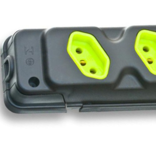 Tomada em barra para extens�o com 3 tomadas 2P+T 20A preto/verde - Robust