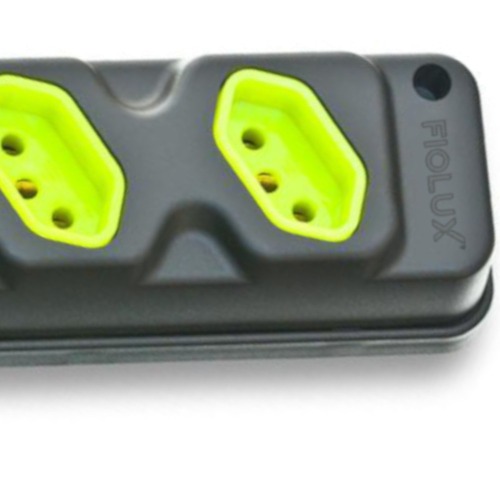 Tomada em barra para extens�o com 3 tomadas 2P+T 20A preto/verde - Robust