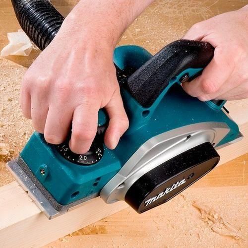 Plaina el�trica 620 watts com profundidade de corte 2,5 mm - KP0800  220V