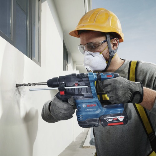 Martelete Perfurador e Rompedor a bateria 18V 4Ah Brushless com 2 baterias - GBH 185-LI  110V/220V