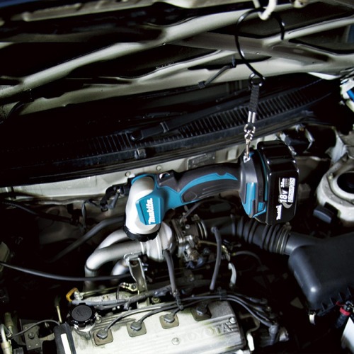 Lanterna Led a bateria 18V com cabe�a girat�ria 12 posi��es Sem Bateria - DML802