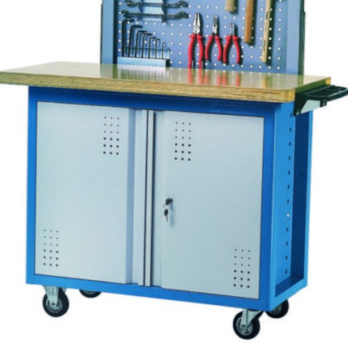 Bancada móvel com 2 portas e tampo de madeira + painel retrátil - 2007 Bancada móvel com 2 portas e tampo de madeira + painel retrátil - 2007