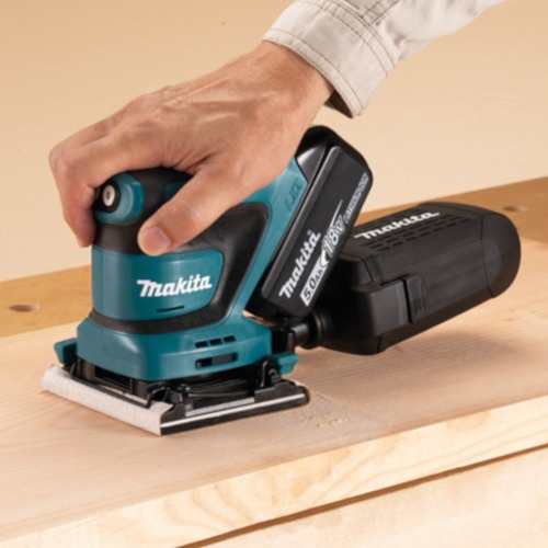 Lixadeira orbital a bateria 18V 112 x 102 mm Sem Bateria - DBO480Z