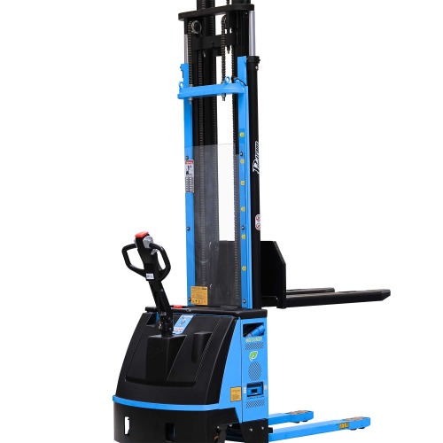 Empilhadeira el�trica tracionaria 5,40 m 1.600 kg com Bateria de L�tio e Carregador - PTL16/54-F