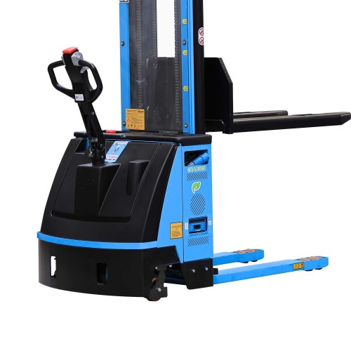 Empilhadeira el�trica tracionaria 5,40 m 1.600 kg com Bateria de L�tio e Carregador - PTL16/54-F