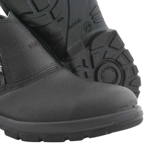 Botina em couro sint�tico com el�stico