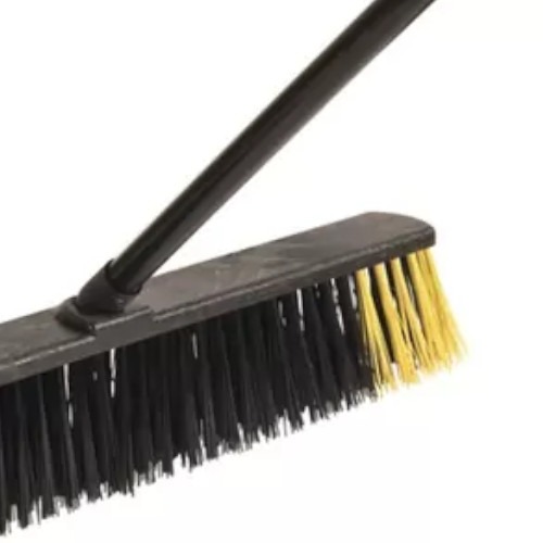 Vassoura tipo gari cepa pl�stica 5 fileiras 63 cm - VD 600