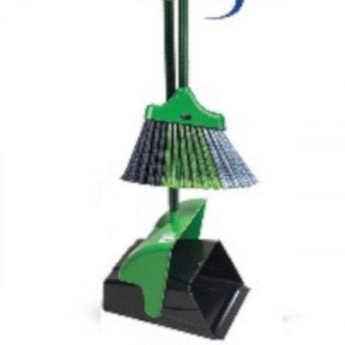 P� para lixo com vassourinha