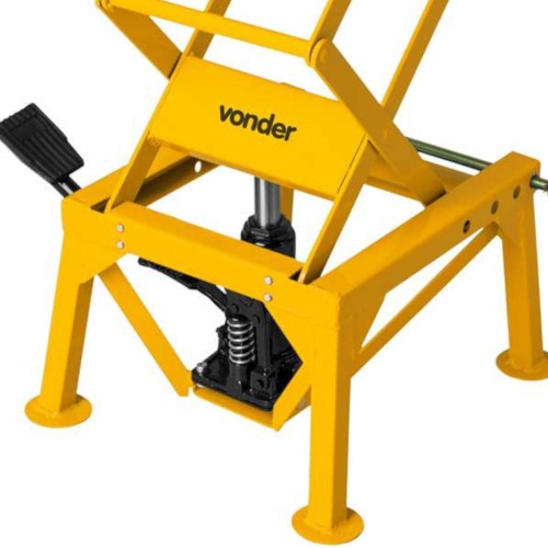 Elevador hidr�ulico para moto capacidade 130Kg