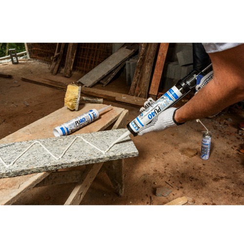 Adesivo multiuso em poliuretano 280ml 387g - PU40FIX Adesivo multiuso em poliuretano 280ml 387g - PU40FIX