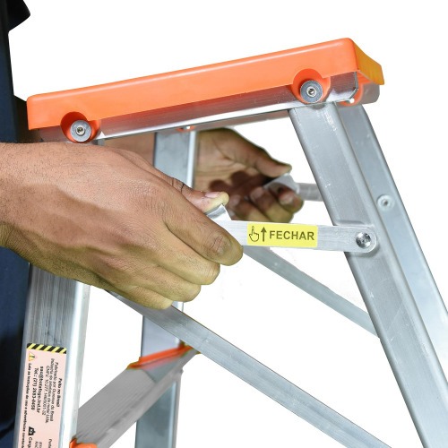 Escada banqueta de alum�nio 1 degrau + patamar - ESC0070