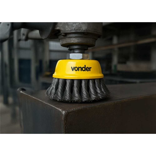 Escova de aço inox torcida tipo copo 3 Escova de aço inox torcida tipo copo 3