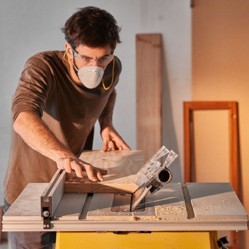 Serra circular de bancada 10