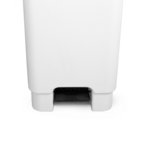 Lixeira plástica 100 litros com pedal - 13158 Lixeira plástica 100 litros com pedal - 13158