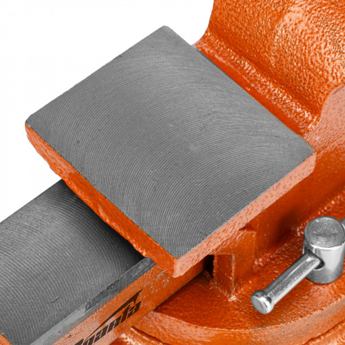 Torno de bancada com base girat�ria N�4 