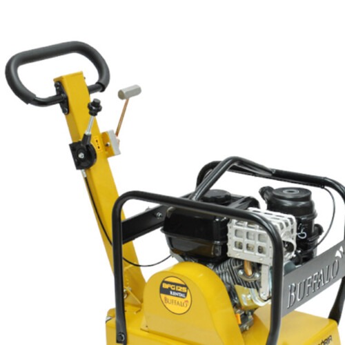 Placa vibratória a gasolina 7,5 hp base 660 x 380 mm Rental - BFG 125 Placa vibratória a gasolina 7,5 hp base 660 x 380 mm Rental - BFG 125