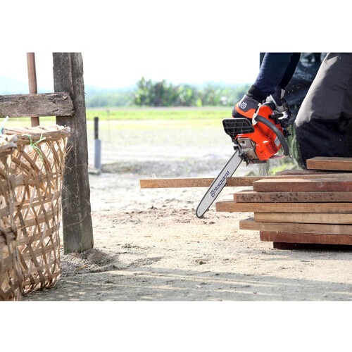 Motosserra a gasolina 40 cc com sabre de 16 Motosserra a gasolina 40 cc com sabre de 16