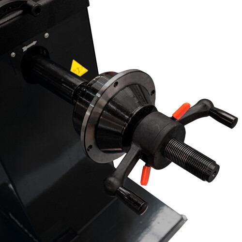 Balanceadora de rodas manual computadorizada 10 Balanceadora de rodas manual computadorizada 10