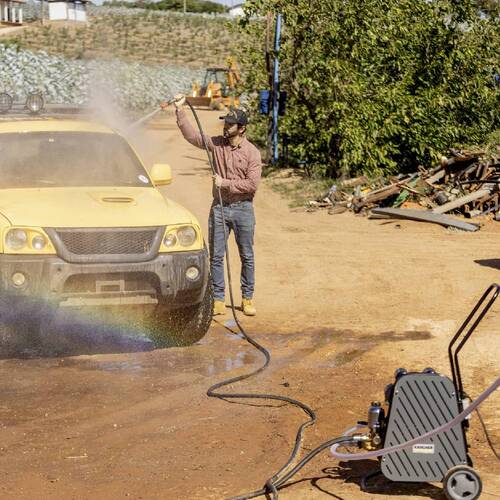 Lavadora alta vaz�o industrial  3 hp 2400L/H 580 libras com mangueira 10 m - HF 2400  220V