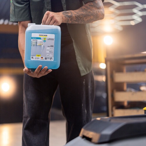 Detergente limpeza profissional concentrado 20 Litros - FloorCare RM 755