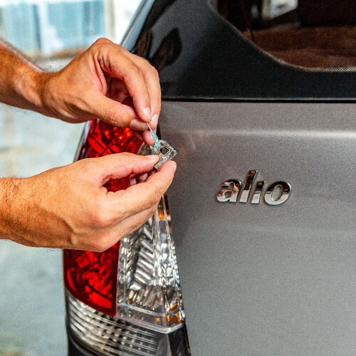 Spray removedor de adesivos 100 ml - Tira Kola Spray removedor de adesivos 100 ml - Tira Kola