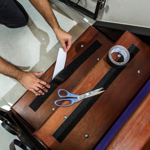 Fita adesiva antiderrapante transparente 50 mm x 5 m Fita adesiva antiderrapante transparente 50 mm x 5 m