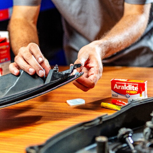 Cola ep�xi Araldite hobby seringa 6 g	