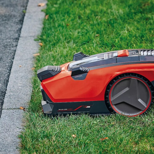 Rob� cortador de grama a bateria 18V corte de 18 cm com bateria - FREELEXO CAM 500  110V/220V