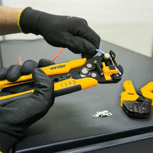 Alicate desencapador de fios 8