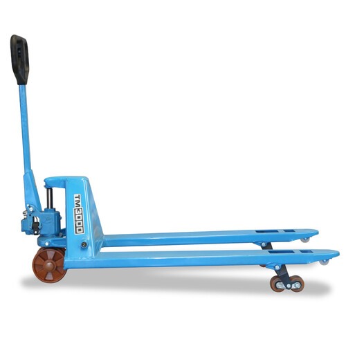 Transpalete hidráulico 2.500 kg 680 mm com rodas duplas de poliuretano - TM 2500 RTP Transpalete hidráulico 2.500 kg 680 mm com rodas duplas de poliuretano - TM 2500 RTP