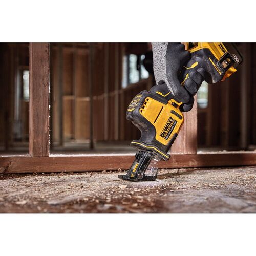 Serra sabre a bateria 20V Max brushless sem bateria - DCS369B